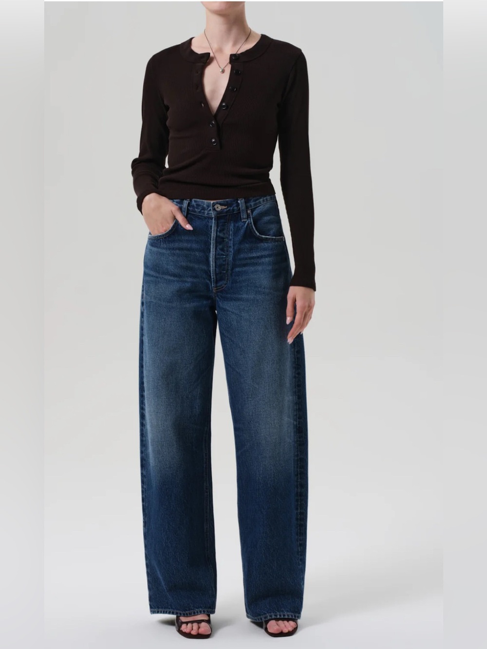 CITIZENS OF HUMANITY women’s Ayla baggy cuff crop jeans in Claremont 24 wide leg - Picture 2 of 9